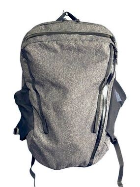 Lululemon Core Backpack 20L